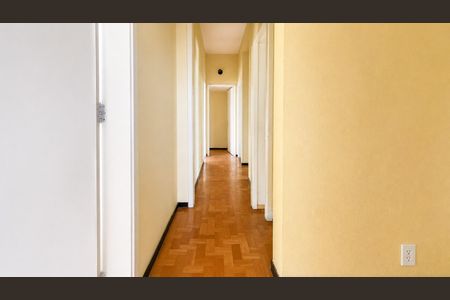 Casa para alugar com 360m², 6 quartos e 3 vagasCorredor