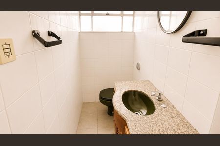 Lavabo de casa para alugar com 6 quartos, 360m² em Alto Barroca, Belo Horizonte