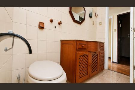 Casa para alugar com 360m², 6 quartos e 3 vagasBanheiro da suíte