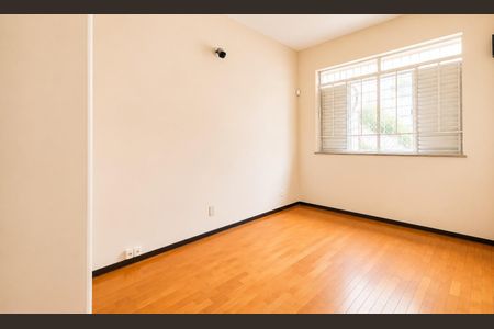 Casa para alugar com 360m², 6 quartos e 3 vagasSuíte 4