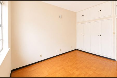 Casa para alugar com 360m², 6 quartos e 3 vagasSuíte 3