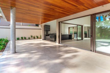 Casa à venda com 700m², 4 quartos e 4 vagas