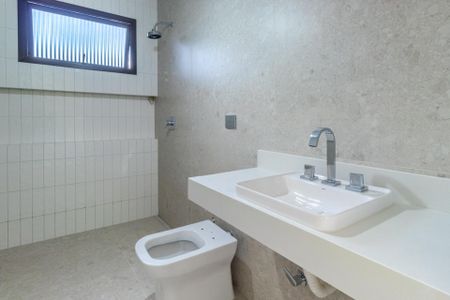 Casa à venda com 700m², 4 quartos e 4 vagas