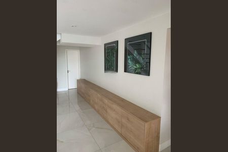 Apartamento para alugar com 3 quartos, 198m² em Brooklin, São Paulo