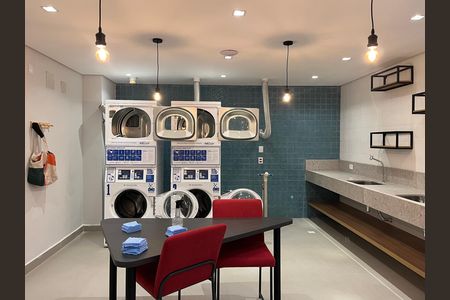 Apartamento à venda com 24m², 1 quarto e sem vaga Apartamento à venda com 24m², 1 quarto e sem vagaLavanderia
