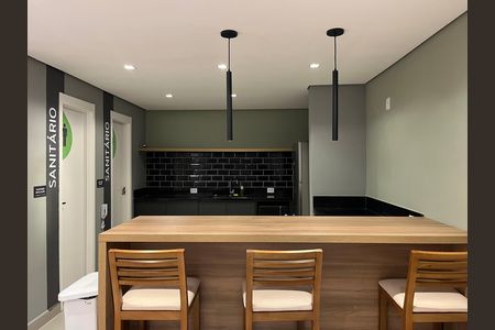 Apartamento à venda com 24m², 1 quarto e sem vaga Apartamento à venda com 24m², 1 quarto e sem vagaÁrea comum - Salão de festas