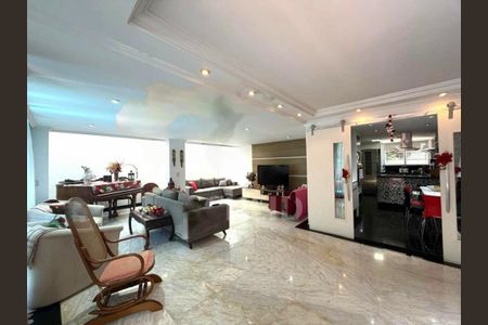 Casa à venda com 4 quartos, 238m² em Jardim dos Estados, São Paulo