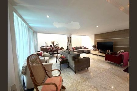 Casa à venda com 4 quartos, 238m² em Jardim dos Estados, São Paulo