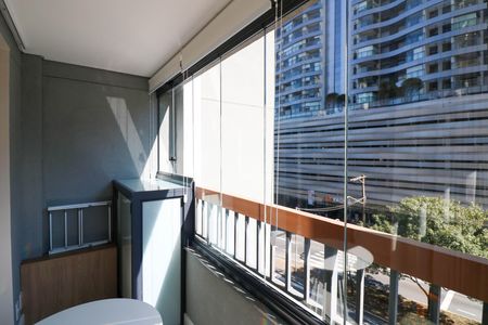 Varanda de kitnet/studio para alugar com 1 quarto, 25m² em Brooklin, São Paulo