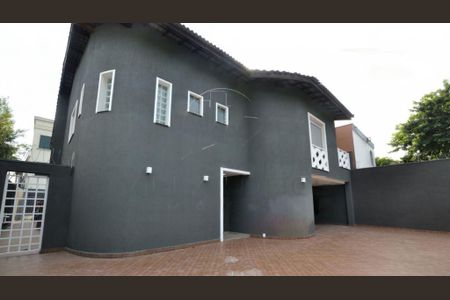 Casa à venda com 4 quartos, 450m² em Boaçava, São Paulo
