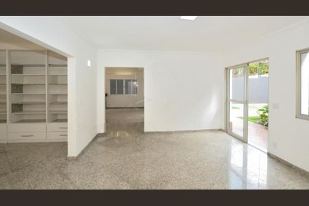 Casa à venda com 450m², 4 quartos e 5 vagas