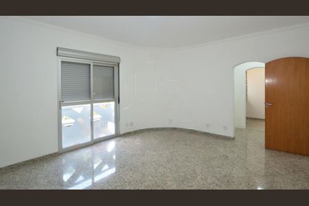 Casa à venda com 4 quartos, 450m² em Boaçava, São Paulo
