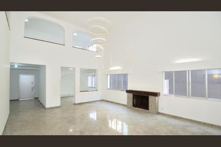 Casa à venda com 4 quartos, 450m² em Boaçava, São Paulo