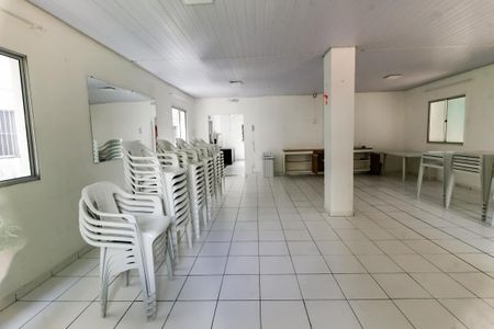 Apartamento para alugar com 47m², 2 quartos e 1 vaga Apartamento para alugar com 47m², 2 quartos e 1 vagaÁrea comum - Salão de festas