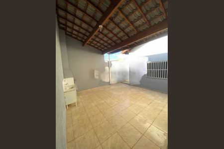 Casa à venda com 160m², 3 quartos e 4 vagas