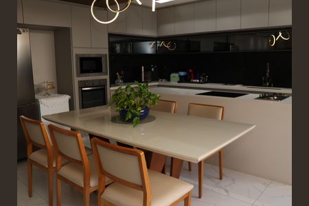 Cozinha de casa de condomínio à venda com 3 quartos, 125m² em Vila Jardim Vitoria, Goiânia