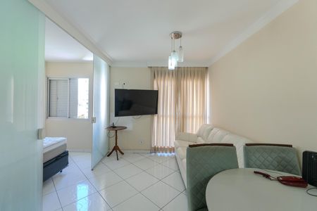 Apartamento para alugar com 33m², 1 quarto e 1 vagaSala