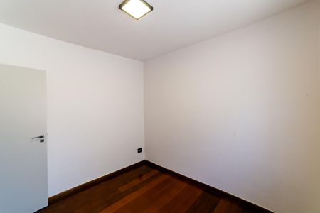 Apartamento à venda com 170m², 4 quartos e 2 vagas Apartamento à venda com 170m², 4 quartos e 2 vagasQuarto 1