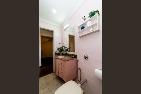 Apartamento à venda com 170m², 4 quartos e 2 vagas Apartamento à venda com 170m², 4 quartos e 2 vagasBanheiro Social