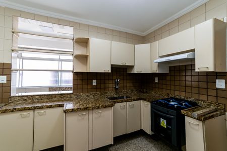 Apartamento à venda com 170m², 4 quartos e 2 vagas Apartamento à venda com 170m², 4 quartos e 2 vagasCozinha