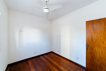 Apartamento à venda com 170m², 4 quartos e 2 vagas Apartamento à venda com 170m², 4 quartos e 2 vagasQuarto 2