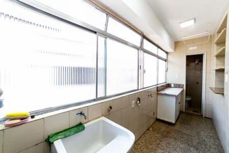 Apartamento à venda com 170m², 4 quartos e 2 vagas Apartamento à venda com 170m², 4 quartos e 2 vagasÁrea de Serviço