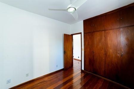 Apartamento à venda com 170m², 4 quartos e 2 vagas Apartamento à venda com 170m², 4 quartos e 2 vagasQuarto 2