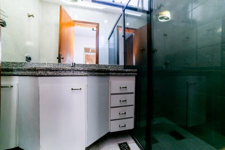 Apartamento à venda com 170m², 4 quartos e 2 vagas Apartamento à venda com 170m², 4 quartos e 2 vagasBanheiro da Suíte 2