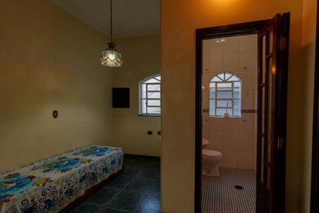Casa à venda com 198m², 3 quartos e 5 vagas
