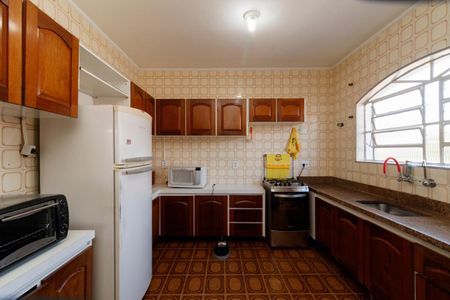Casa à venda com 198m², 3 quartos e 5 vagas