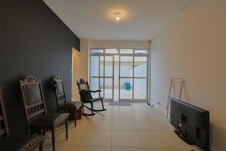 Apartamento à venda com 2 quartos, 125m² em Floresta, Belo Horizonte