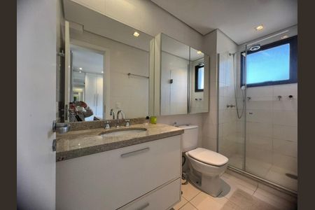 Apartamento para alugar com 120m², 3 quartos e 2 vagas Apartamento para alugar com 120m², 3 quartos e 2 vagasBanheiro 1