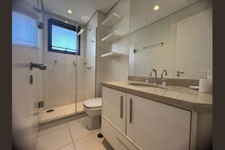 Banheiro 2 de apartamento para alugar com 3 quartos, 120m² em Auxiliadora, Porto Alegre