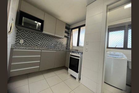 Cozinha de apartamento para alugar com 3 quartos, 120m² em Auxiliadora, Porto Alegre