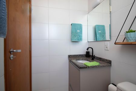 Apartamento à venda com 71m², 3 quartos e 2 vagas Apartamento à venda com 71m², 3 quartos e 2 vagasBanheiro da Suíte