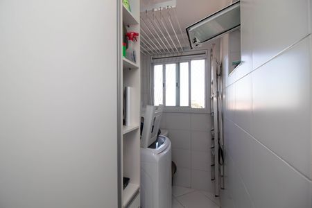 Apartamento à venda com 71m², 3 quartos e 2 vagas Apartamento à venda com 71m², 3 quartos e 2 vagasÁrea de Serviço