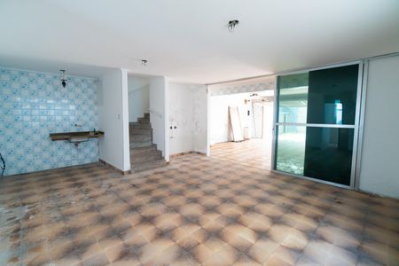 Área externa de casa para alugar com 3 quartos, 307m² em Mirandópolis, São Paulo