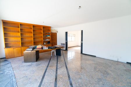 Casa para alugar com 307m², 3 quartos e 5 vagas Casa para alugar com 307m², 3 quartos e 5 vagasSala 1
