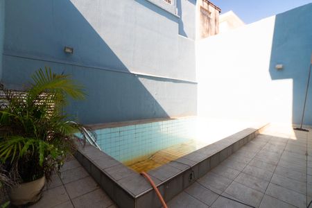 Casa para alugar com 307m², 3 quartos e 5 vagas Casa para alugar com 307m², 3 quartos e 5 vagasPiscina