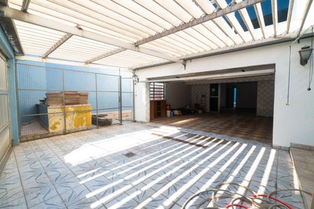 Garagem de casa para alugar com 3 quartos, 307m² em Mirandópolis, São Paulo