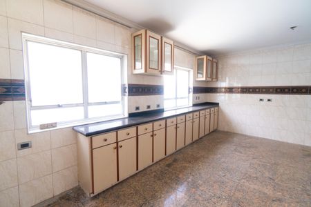 Cozinha de casa para alugar com 3 quartos, 307m² em Mirandópolis, São Paulo