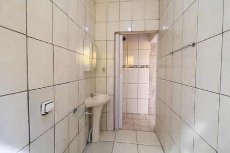 Casa para alugar com 60m², 1 quarto e sem vagaBanheiro