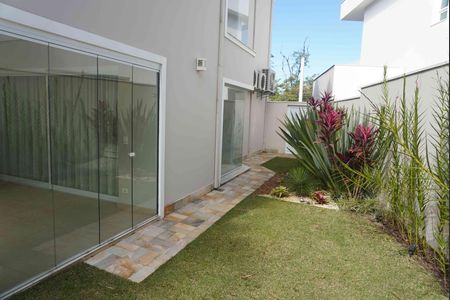 Casa de condomínio à venda com 446m², 2 quartos e 6 vagas Casa de condomínio à venda com 446m², 2 quartos e 6 vagasÁrea externa