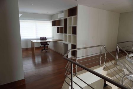 Casa de condomínio à venda com 446m², 2 quartos e 6 vagas Casa de condomínio à venda com 446m², 2 quartos e 6 vagasEscritório
