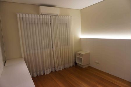 Casa de condomínio à venda com 446m², 2 quartos e 6 vagas Casa de condomínio à venda com 446m², 2 quartos e 6 vagasSuite2