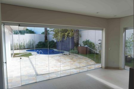 Casa de condomínio à venda com 446m², 2 quartos e 6 vagas Casa de condomínio à venda com 446m², 2 quartos e 6 vagasPiscina