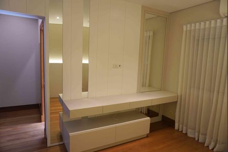 Casa de condomínio à venda com 446m², 2 quartos e 6 vagas Casa de condomínio à venda com 446m², 2 quartos e 6 vagasSuite2