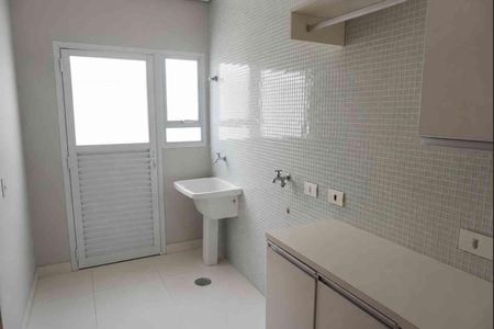 Casa de condomínio à venda com 446m², 2 quartos e 6 vagas Casa de condomínio à venda com 446m², 2 quartos e 6 vagasÁrea de Serviço