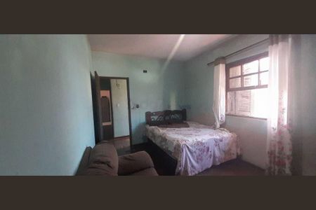 Casa à venda com 3 quartos, 224m² em Vila Dalva, São Paulo
