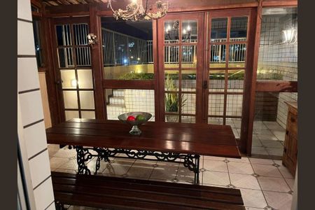 Apartamento à venda com 3 quartos, 200m² em Icaraí, Niterói